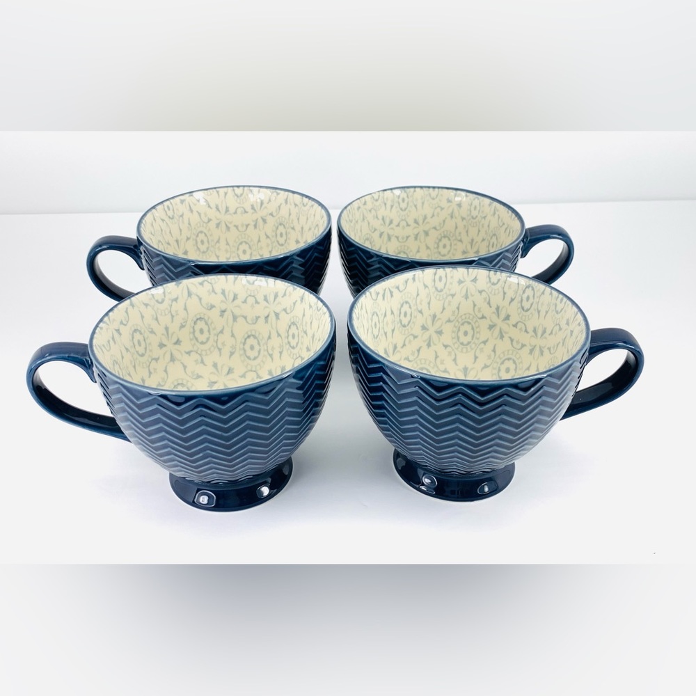 [SET OF 4] Signature Housewares Navy Blue Stoneware Footed Mugs Cups (CHEVRON
